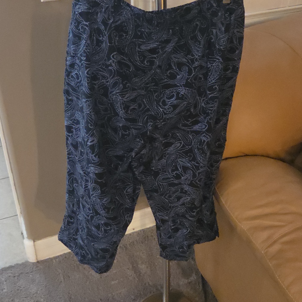Karen Scott Navy Paisley Cropped Knit Pants Size L - Picture 2 of 3